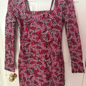 Francesca’s Long Sleeve Floral Mini Dress – Size Large – Worn Once